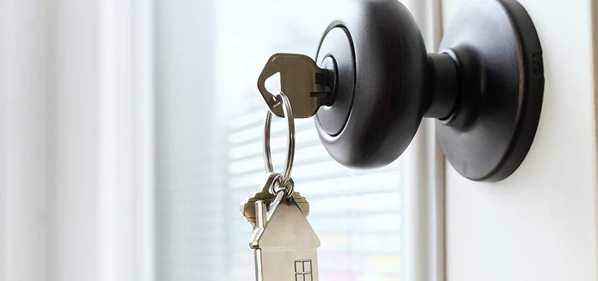 Bifold Door Knob Replacement in Petaluma, California