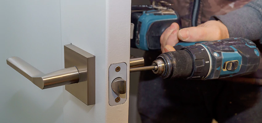 Broken Door Handle Lock Repair in Petaluma, California